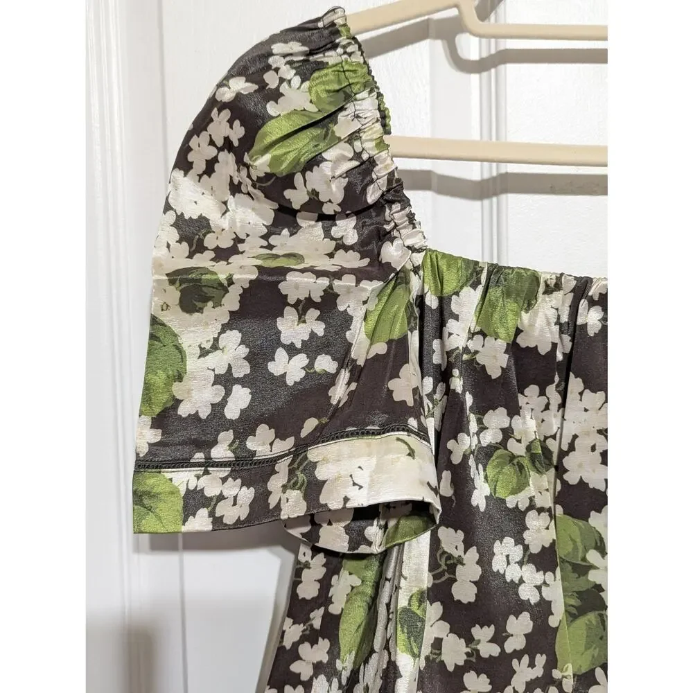 Tuckernuck Hydrangea Floral Top Size Medium Satin Short Sleeve NWT Crop Blouse